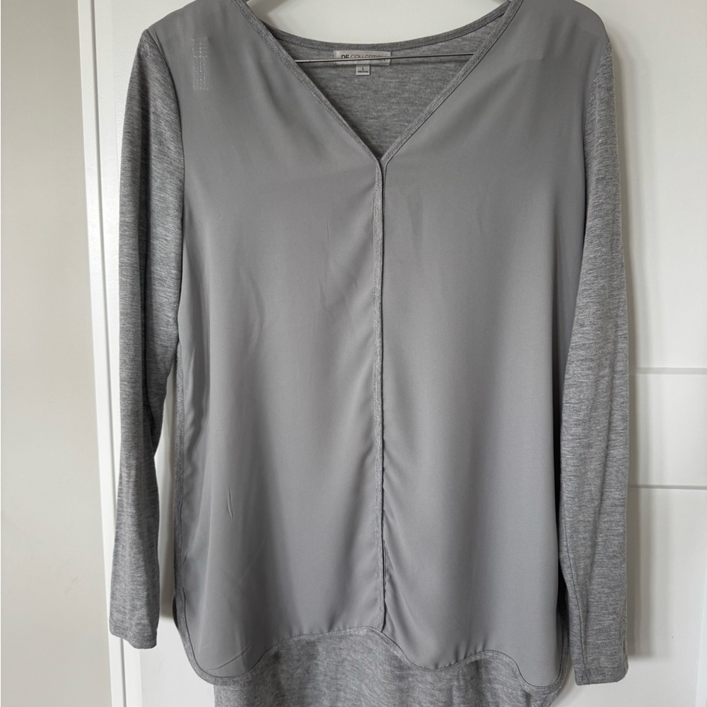 DE Collection Gray Asymmetrical Blouse